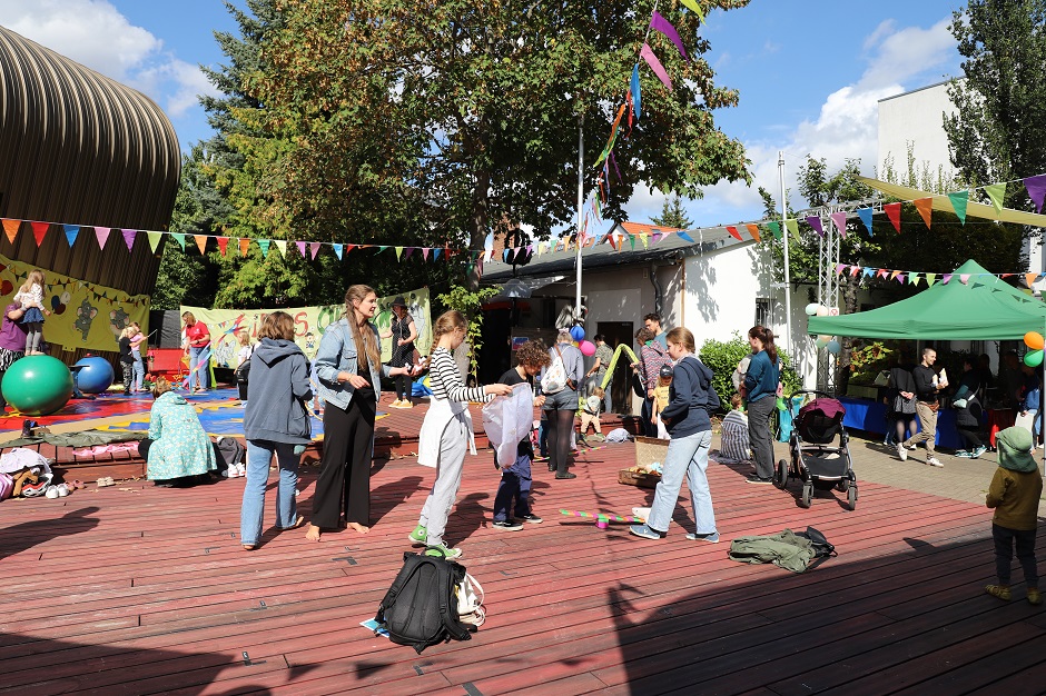 Werfen, Fangen, Zielen: Auch einige Eltern wurden von ihrem Nachwuchs gefodert / Foto: PTM